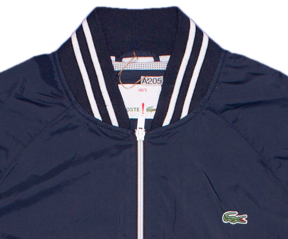 Pet Breed: Chaqueta Lacoste. T-S